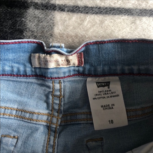 Vintage Levi Jean Shorts - Picture 5 of 5